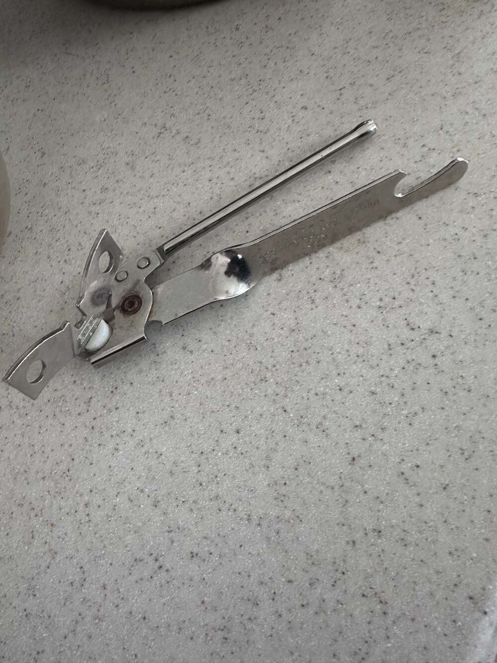 Vintage Ekco Miracle Can Opener 885 Made in U.S.A.